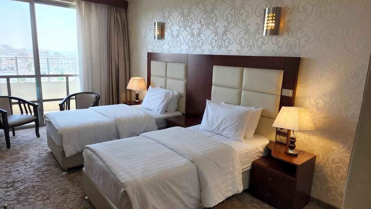 Red Crescent Guesthouse Рамалла Экстерьер фото
