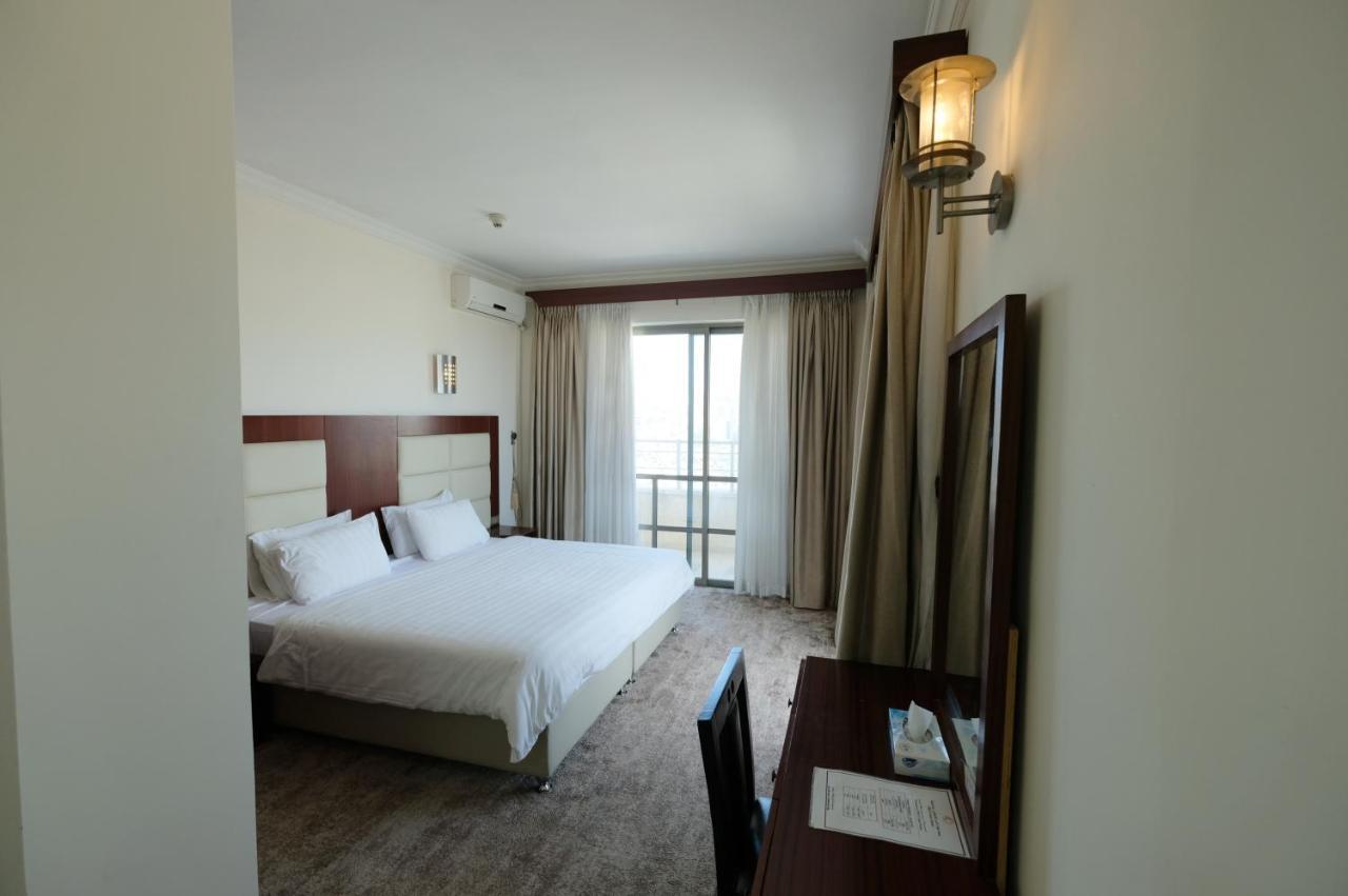 Red Crescent Guesthouse Рамалла Экстерьер фото
