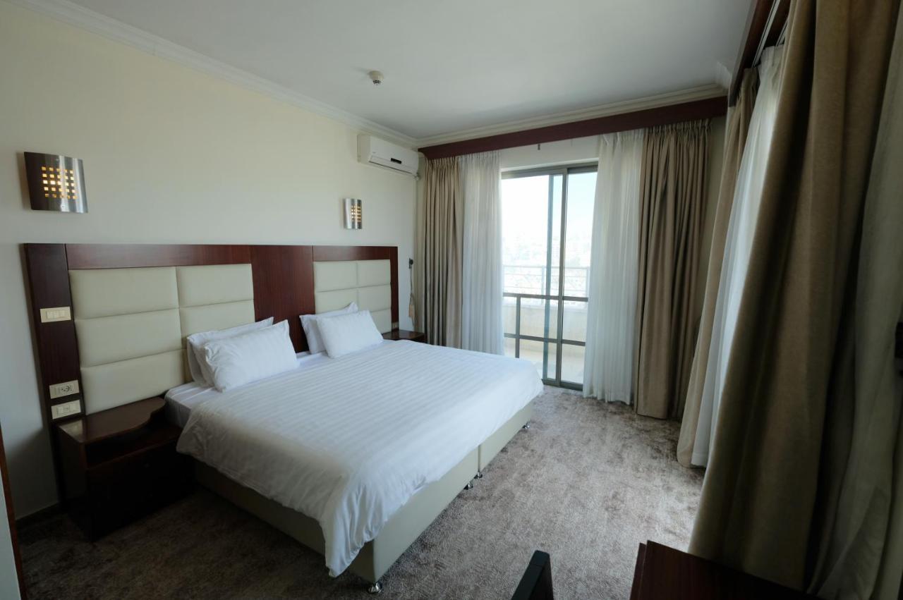 Red Crescent Guesthouse Рамалла Экстерьер фото